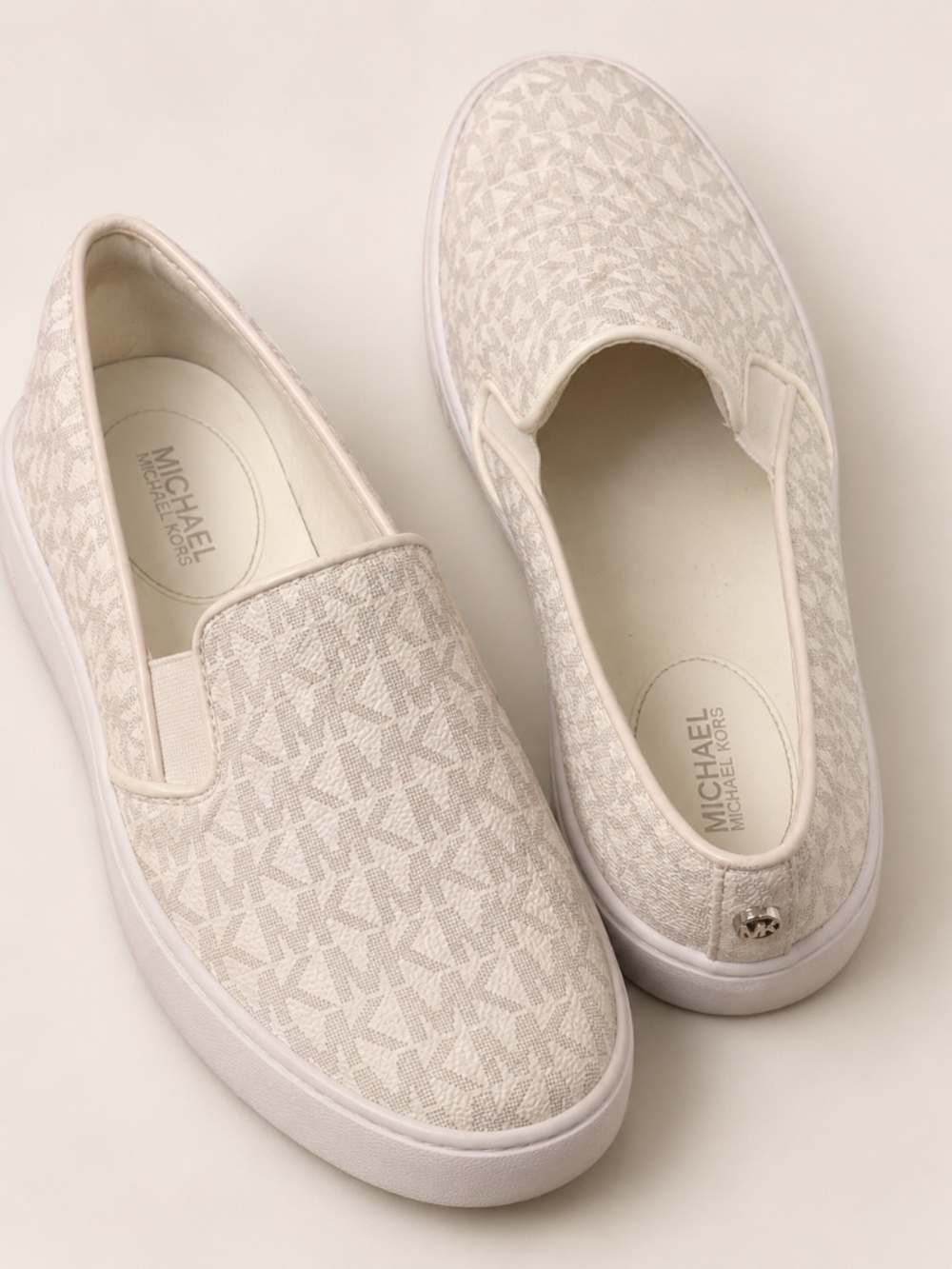 Michael Kors MK Monogram Slip-On Sneakers – Size 8.5 🤍